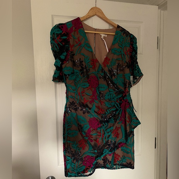 NWT Harlyn Sequin Embroidered Puff Sleeve Cocktail Dress - Picture 2 of 7